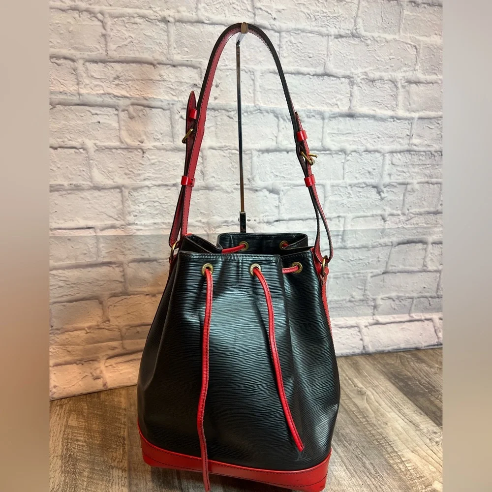 SOLD LOUIS VUITTON Noe Black Epi Leather Shoulder Bag Tote - Picture 1 of 13